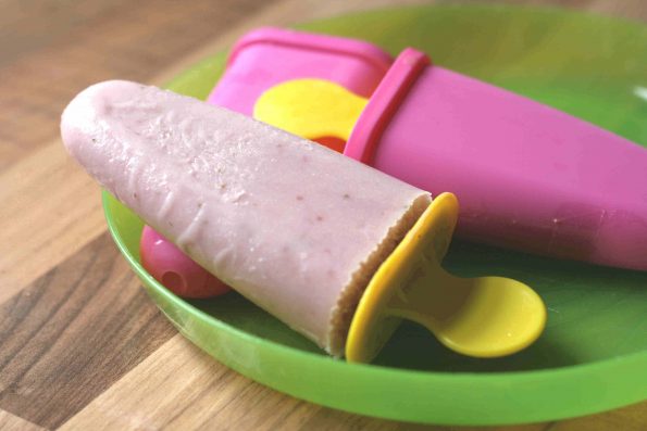 strawberry ice lollies