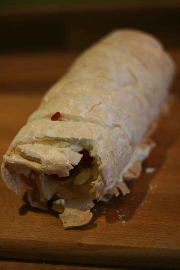 raspberry meringue roulade