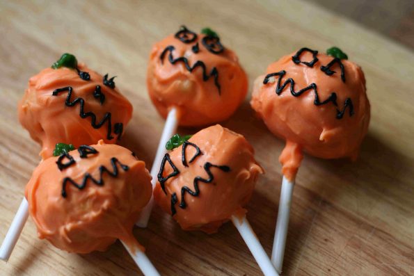 Halloween cake pops