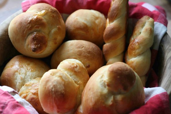 shaped dinner rolls