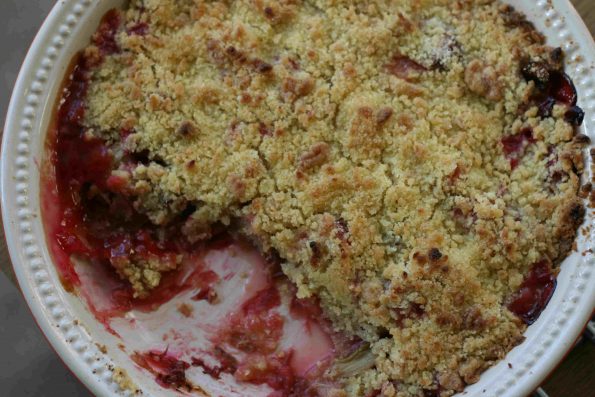 rhubarb crumble