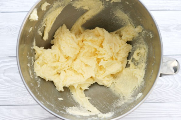 egg, and creamed butter and sugar in a bowl