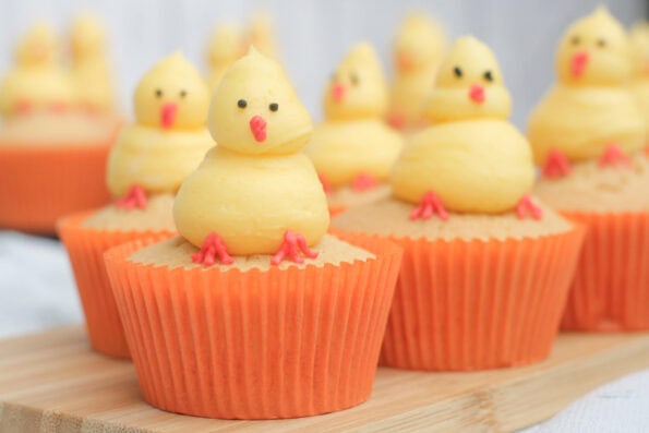 Easter chick cupcakes
