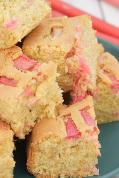 rhubarb cake on a green plate.