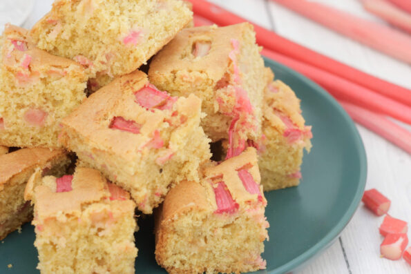 rhubarb cake on a green plate. 