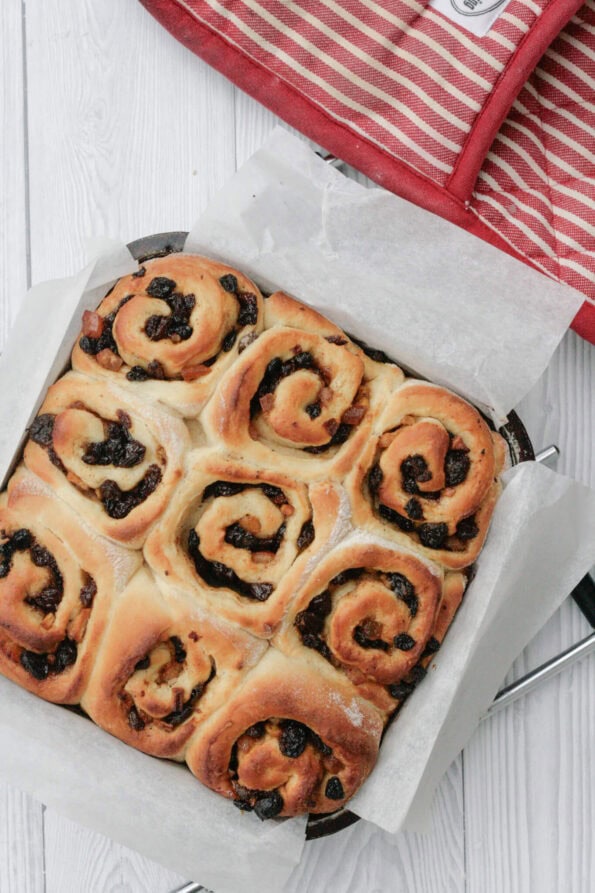 mincemeat cinnamon rolls in a baking tin.