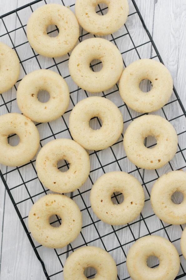 baked doughnuts on a wire rack.